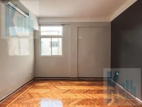 Departamento 3 ambientes en San Nicolás con cocina separada de estilo remodelado