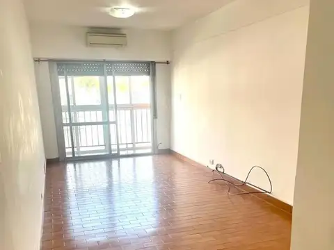 Departamento en Alquiler en Bernal, $ 750.000