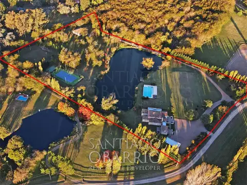 Excelente casa en Venta de 680m2 en el haras Argentino Farm Club Lujan 100