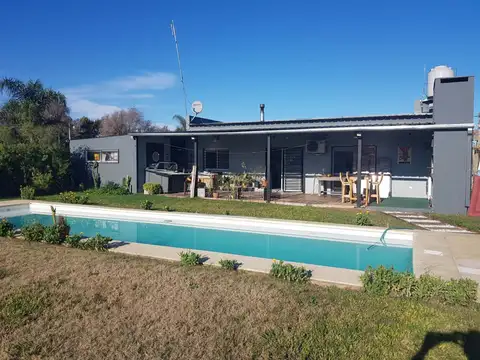 Venta Quinta con pileta en Robles de Alvarez.