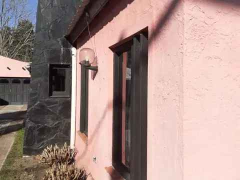 Casa en venta de 3 dormitorios c/ cochera en San Bernardo