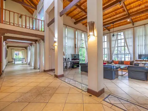 CASA VENTA PILAR HARAS DEL PILAR JARDIN Y PILETA