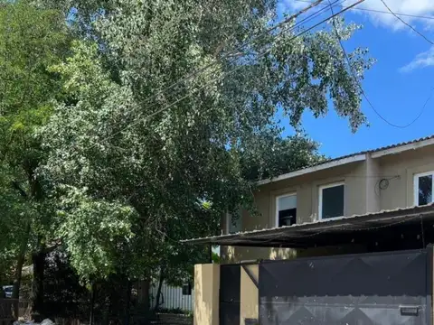 Casa 4 ambientes Zona Los Tilos