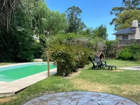 Casa 4 ambientes Zona Los Tilos