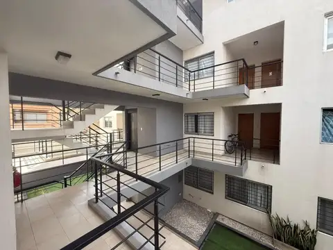Departamento en Alquiler en Villa Sarmiento, $ 730.000