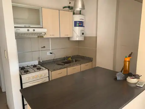 Alquiler Dpto 2 Ambientes Al Frente en Alte. Brown 3225, Temperley.