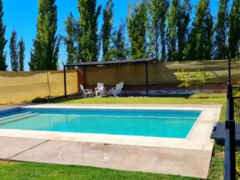 Casa 16 ambientes con 5 baños