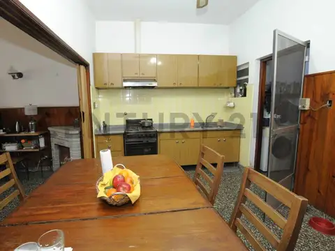 Casa en venta 4 ambientes, Monte Chingolo