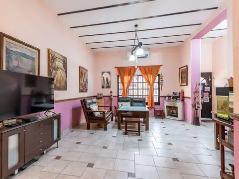 VENTA CASA 4 AMB CON COCHERA TERRAZA VILLA REAL  