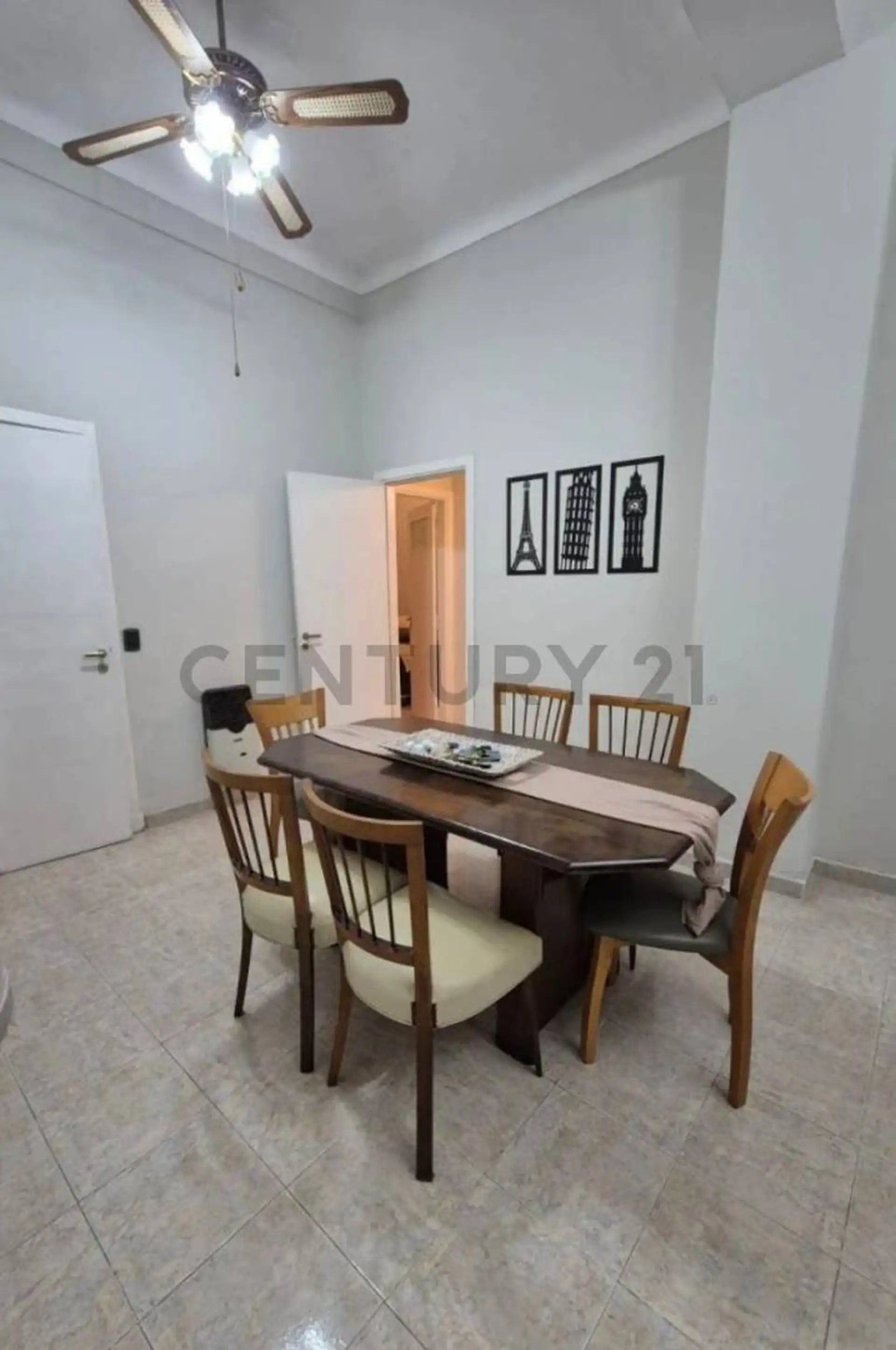 Venta departamento 3 ambientes con dependencia