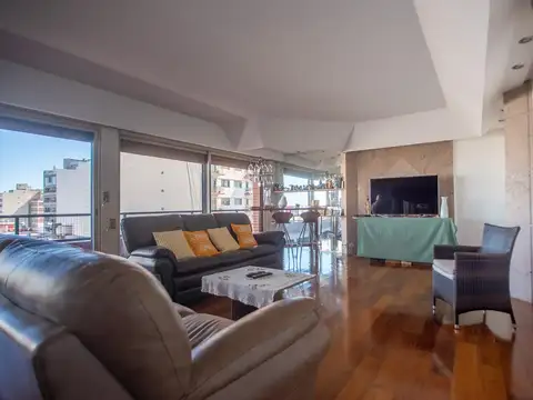 Departamento en Venta de 5 dormitorios