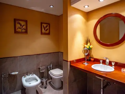 Venta Departamento 7 ambientes en Boedo con balcon