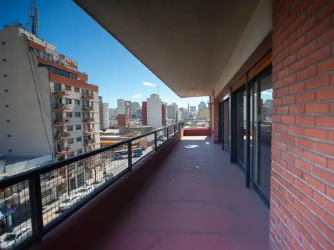 Venta Departamento 7 ambientes en Boedo con balcon