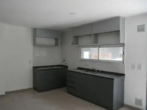 San Sebastián 565 , Piso 0