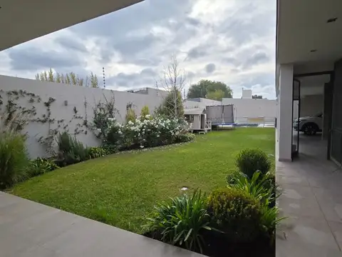 Casa en Venta en Libertador Gral San Martin, USD 320.000