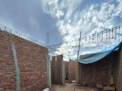 GRAN OPORTUNIDAD CASA EN POZO B° PRIVADO, GLLÉN.