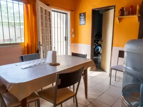 Casa en Venta con 1 cochera
