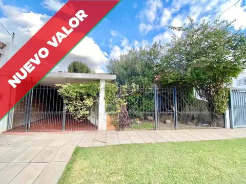 Chalet en dos plantas en buena ubicación.