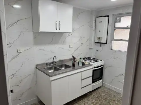 UN AMBIENTE COCINA Y BAÑO COMP. VISTA ABIERTA CON SOL  ZONA AUDIOVISUAL  Y SUBTE B