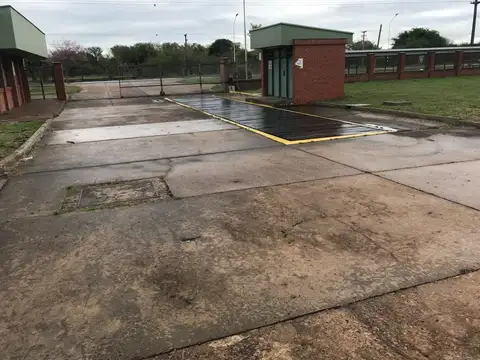 DEPOSITOS/INDUSTRIAS - ESTABLECIMIENTOS INDUSTRIALES - PUERTO TIROL