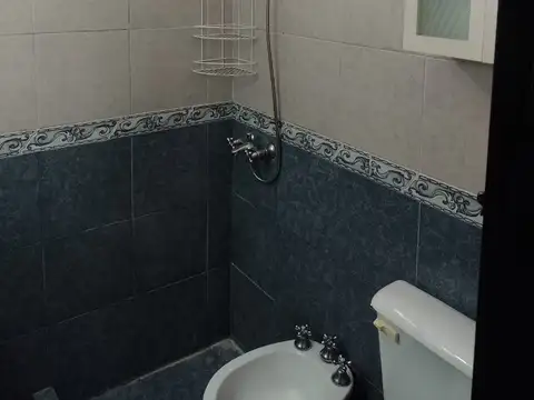 MONOAMBIENTE EN ALQUILER - ZONA ALBERDI A MTS DE COLON