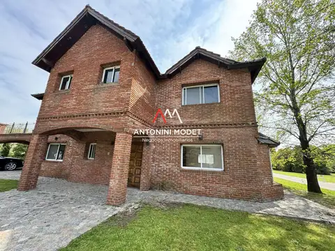Casa en Venta en Los Alcanfores, USD 345.000