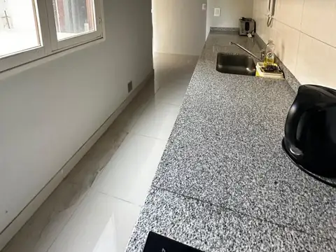 Departamento en Alquiler en Barrio Sur, $ 550.000