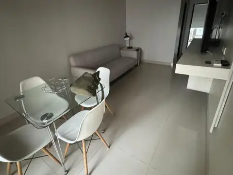 Departamento en Alquiler en Barrio Sur, $ 450.000