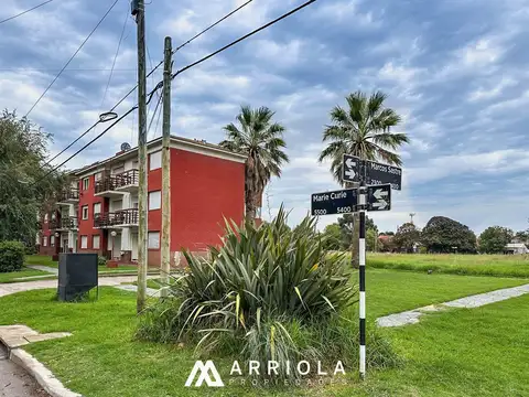 Dpto 3 amb. en Planta Baja con vista al Parque. ZONA ESTRADA.