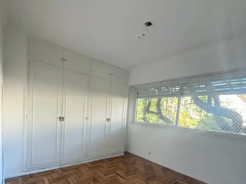 3 Ambientes con balcón al frente I Exc Ubicac I M/Luminoso