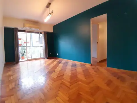 4 AMBIENTES CON BALCON