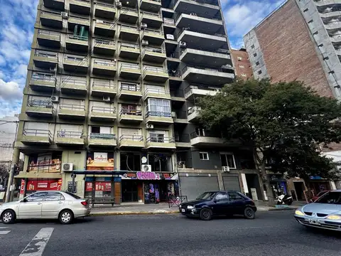 Venta Departamento en Centro ambiente unico externo con balcon zona facultades