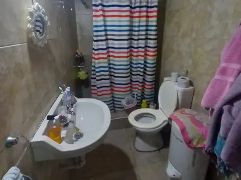 PH de 3 ambientes con patio en Carapachay