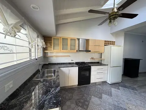 Depto Tipo Casa en Alquiler en Ramos Mejia, $ 1.000.000