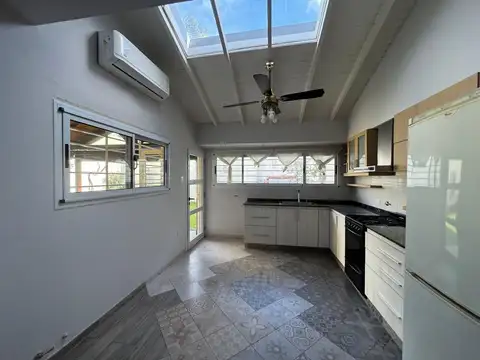 Depto Tipo Casa en Alquiler de 2 dormitorios