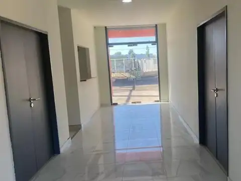 Oficina en Alquiler con 10 cocheras