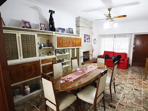 San Lorenzo al 2400 entre Pacheco y J M Paz