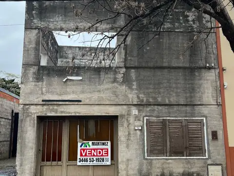 Casa en venta c/ cochera en Gualeguaychú