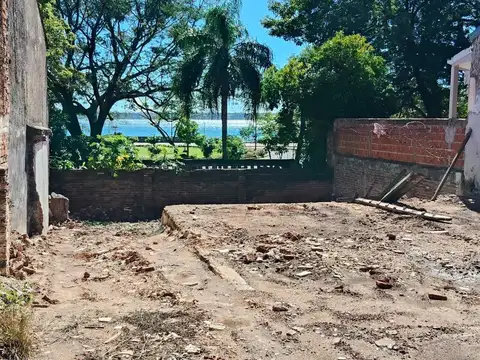 LOTE EN VENTA A LA COSTANERA