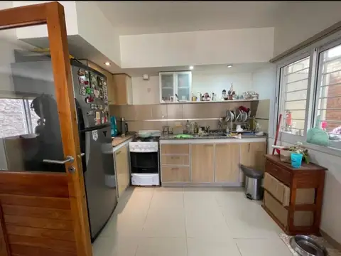 Depto Tipo Casa en Venta con 1 cocheras
