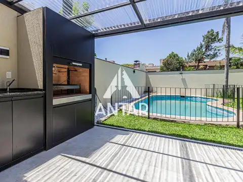 Casa reciclada c/diseño | 270 m² | Jardín, piscina y garage!