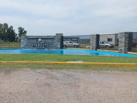 Venta amplio terreno lote en el barrio Yachting Club Don Luis 