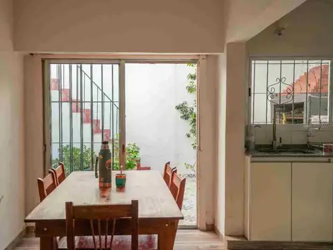 Casa 4 ambientes con 1 baño