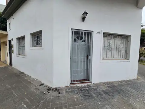 Depto Tipo Casa en Alquiler de 2 ambientes