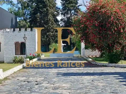 VENTA DE TERRENO CON CONSTRUCCION EN BENAVIDEZ