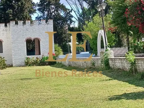 VENTA DE TERRENO CON CONSTRUCCION EN BENAVIDEZ