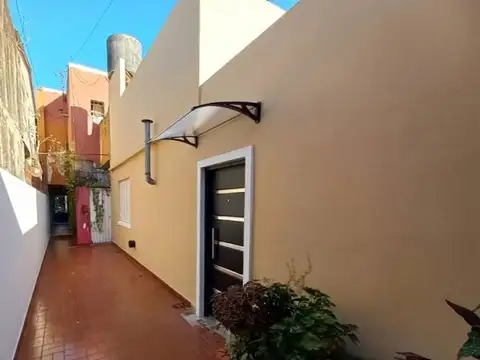 PH 2 ambientes con PATIO y TERRAZA en VENTA
