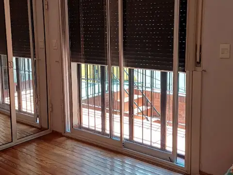 Depto Tipo Casa en Alquiler de 3 ambientes