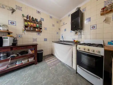 Depto Tipo Casa 8 ambientes con 2 baños