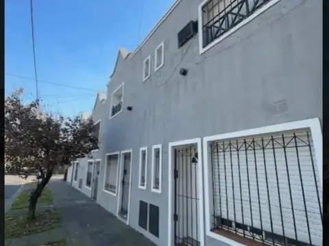Conscripto Bernardi 406 , Piso PB